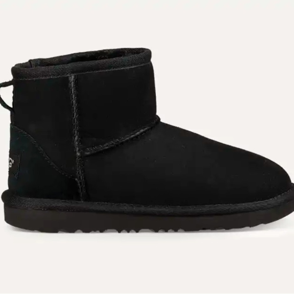 Uggs classic mini II boot
